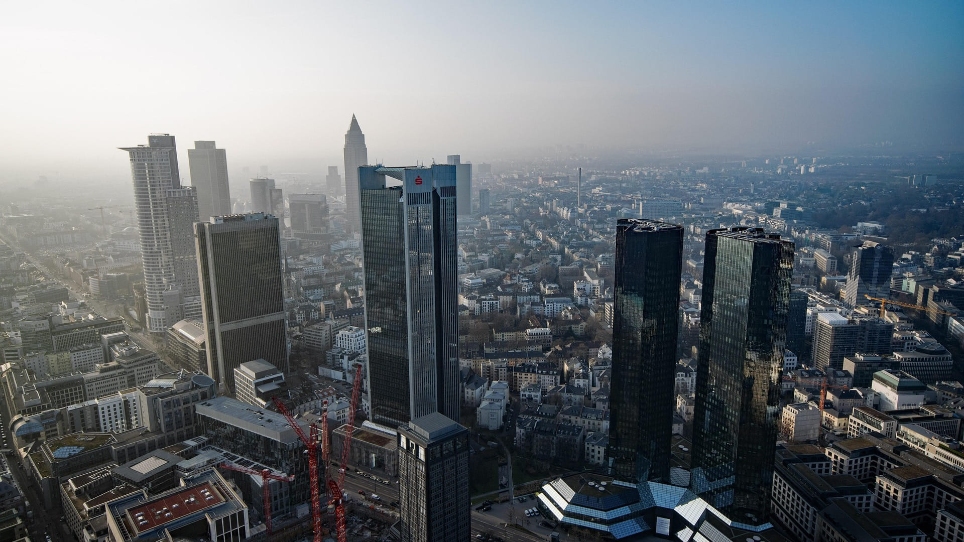 Digital Services Frankfurt - Aerial view of Frankfurt skyline